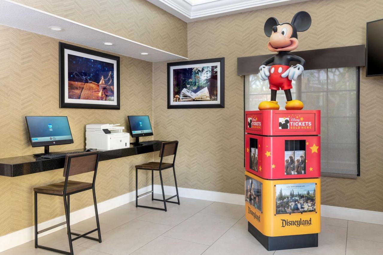 Best Western Plus Raffles Inn & Suites Anaheim Dış mekan fotoğraf