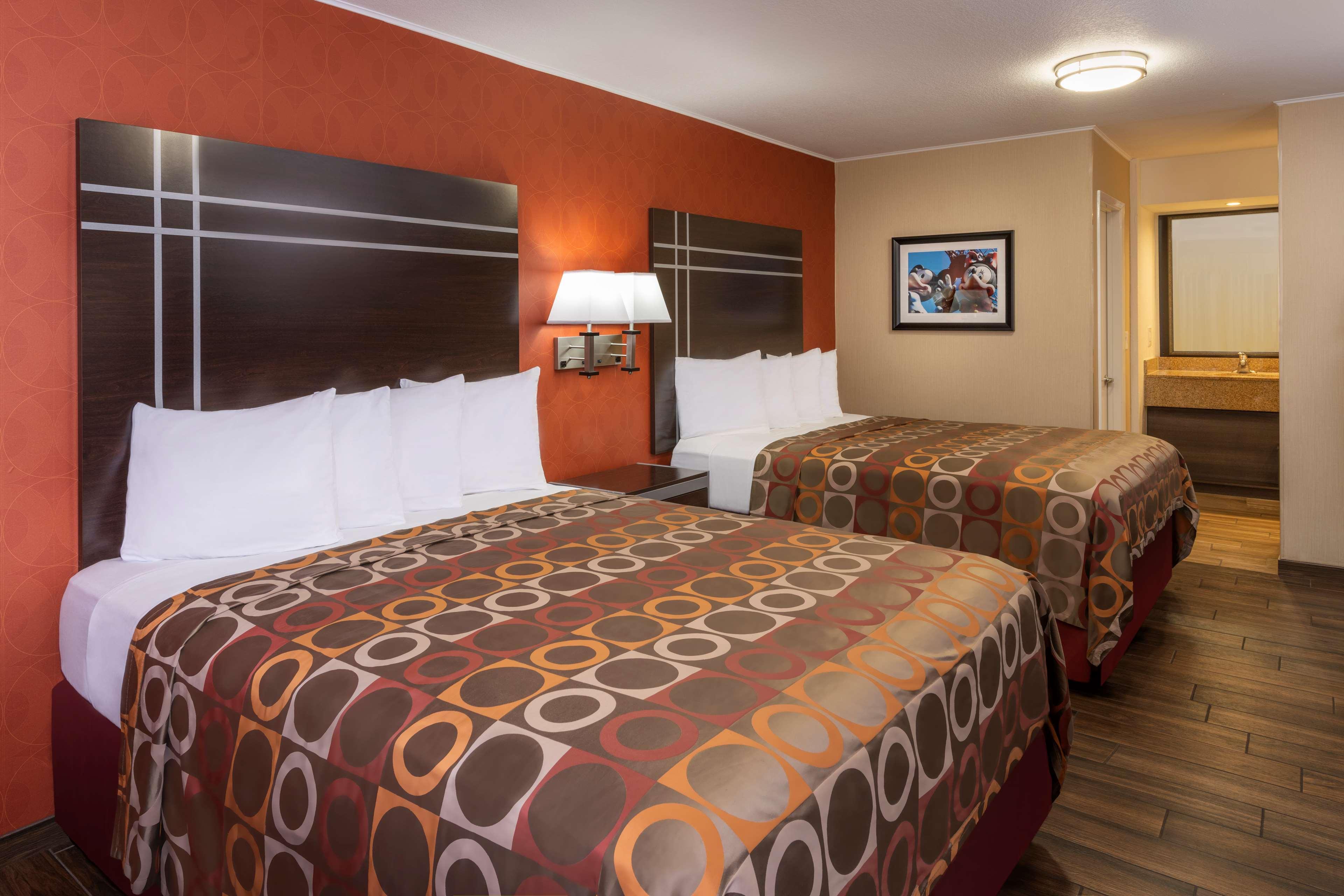 Best Western Plus Raffles Inn & Suites Anaheim Dış mekan fotoğraf