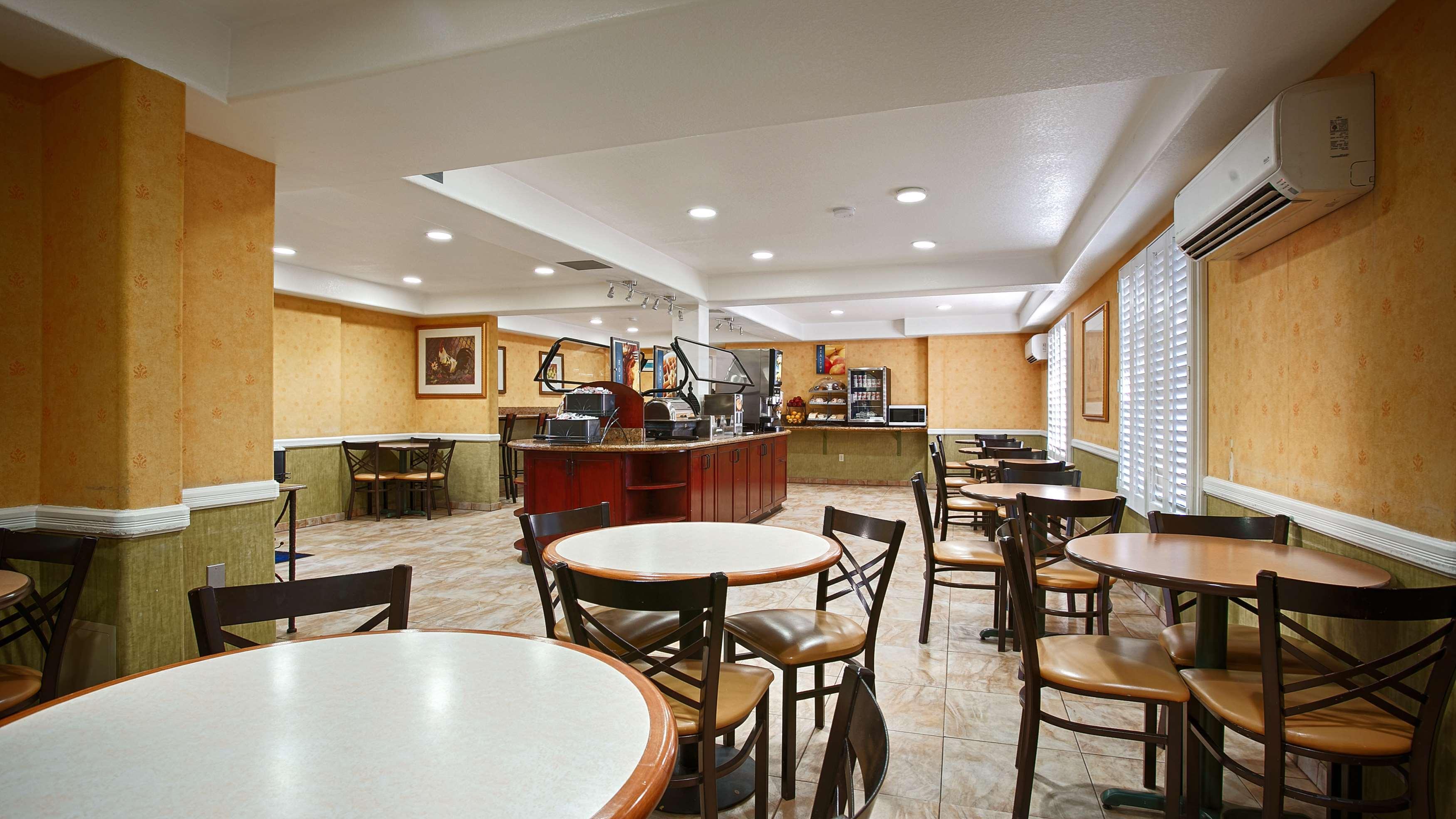 Best Western Plus Raffles Inn & Suites Anaheim Dış mekan fotoğraf