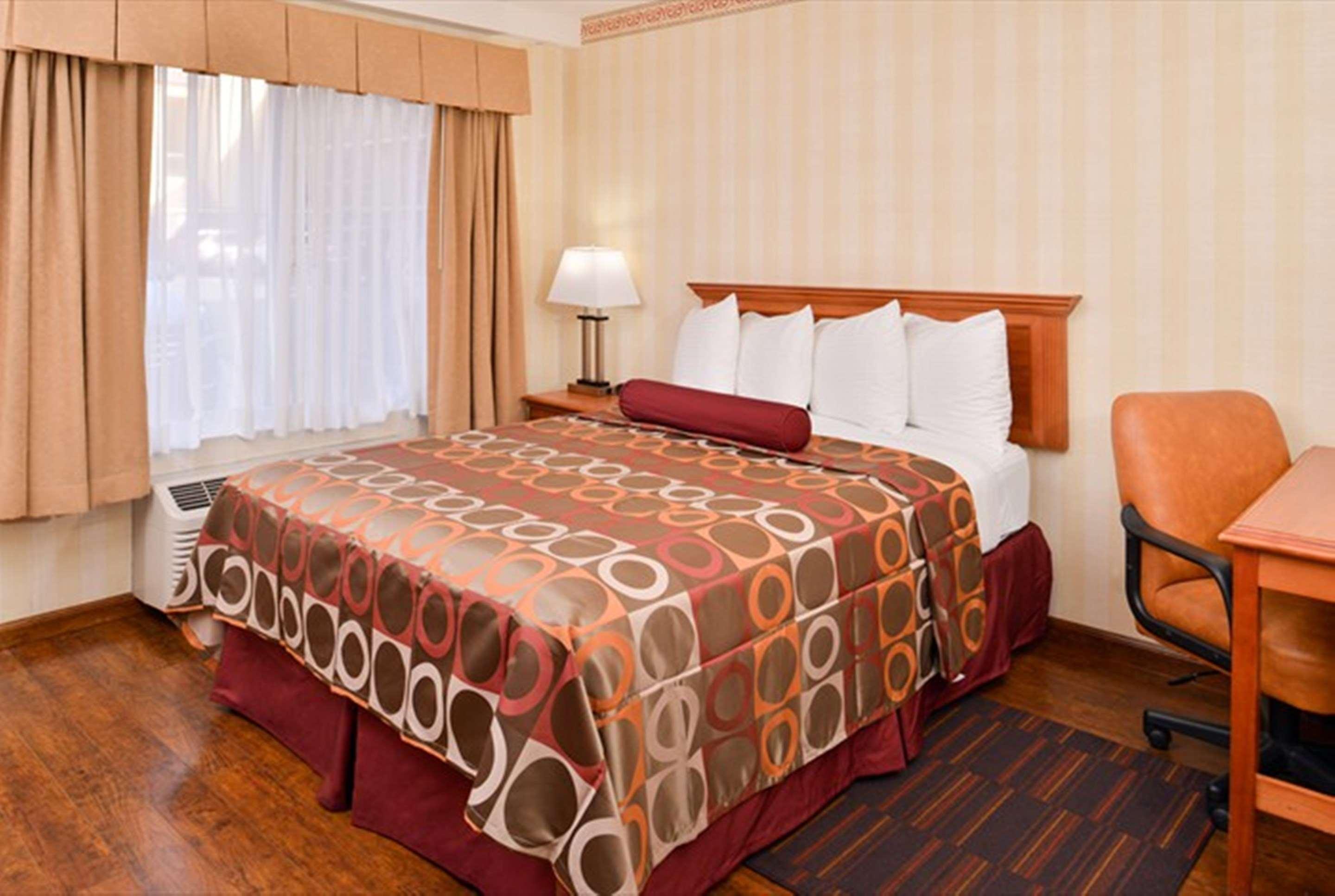 Best Western Plus Raffles Inn & Suites Anaheim Dış mekan fotoğraf