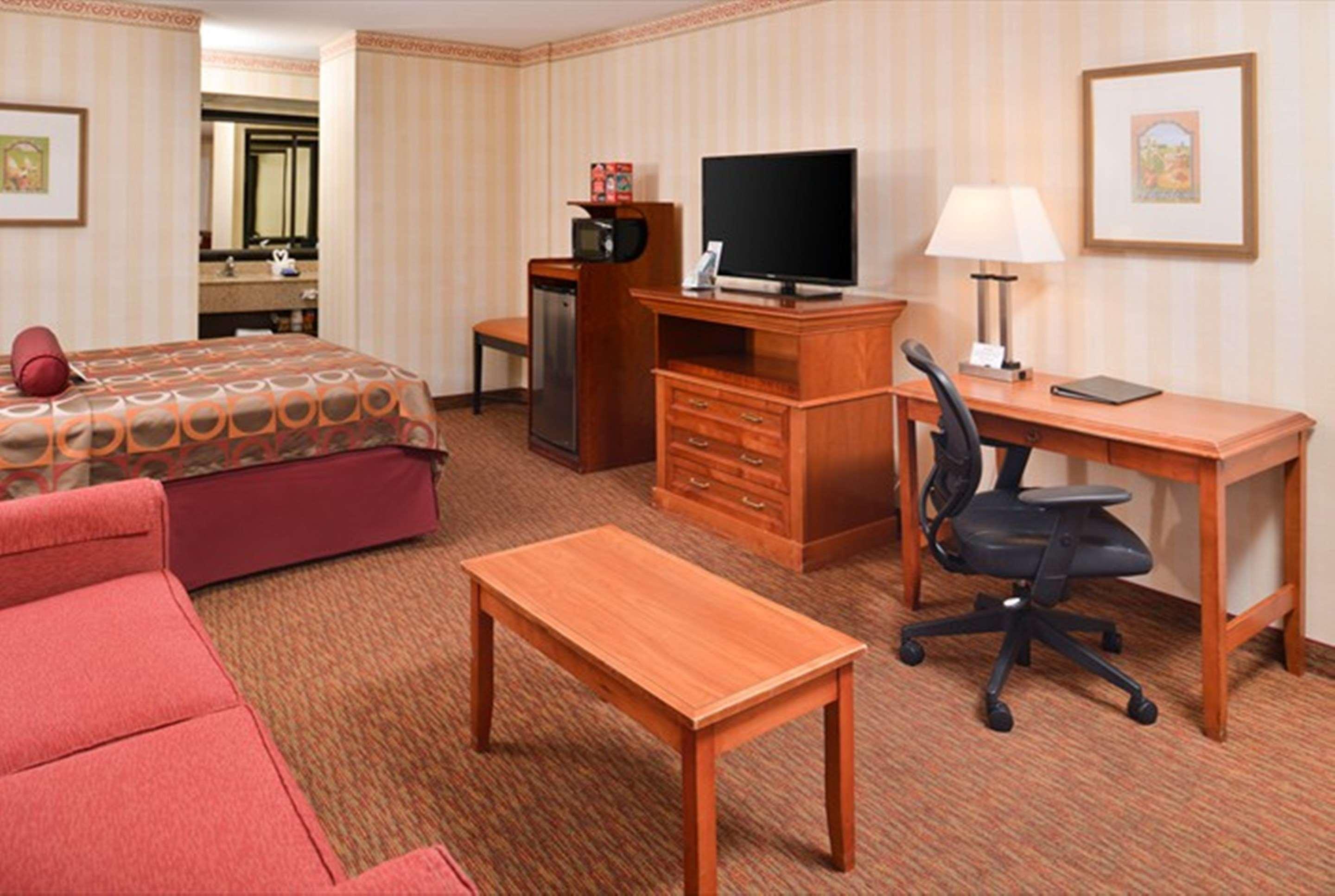 Best Western Plus Raffles Inn & Suites Anaheim Dış mekan fotoğraf