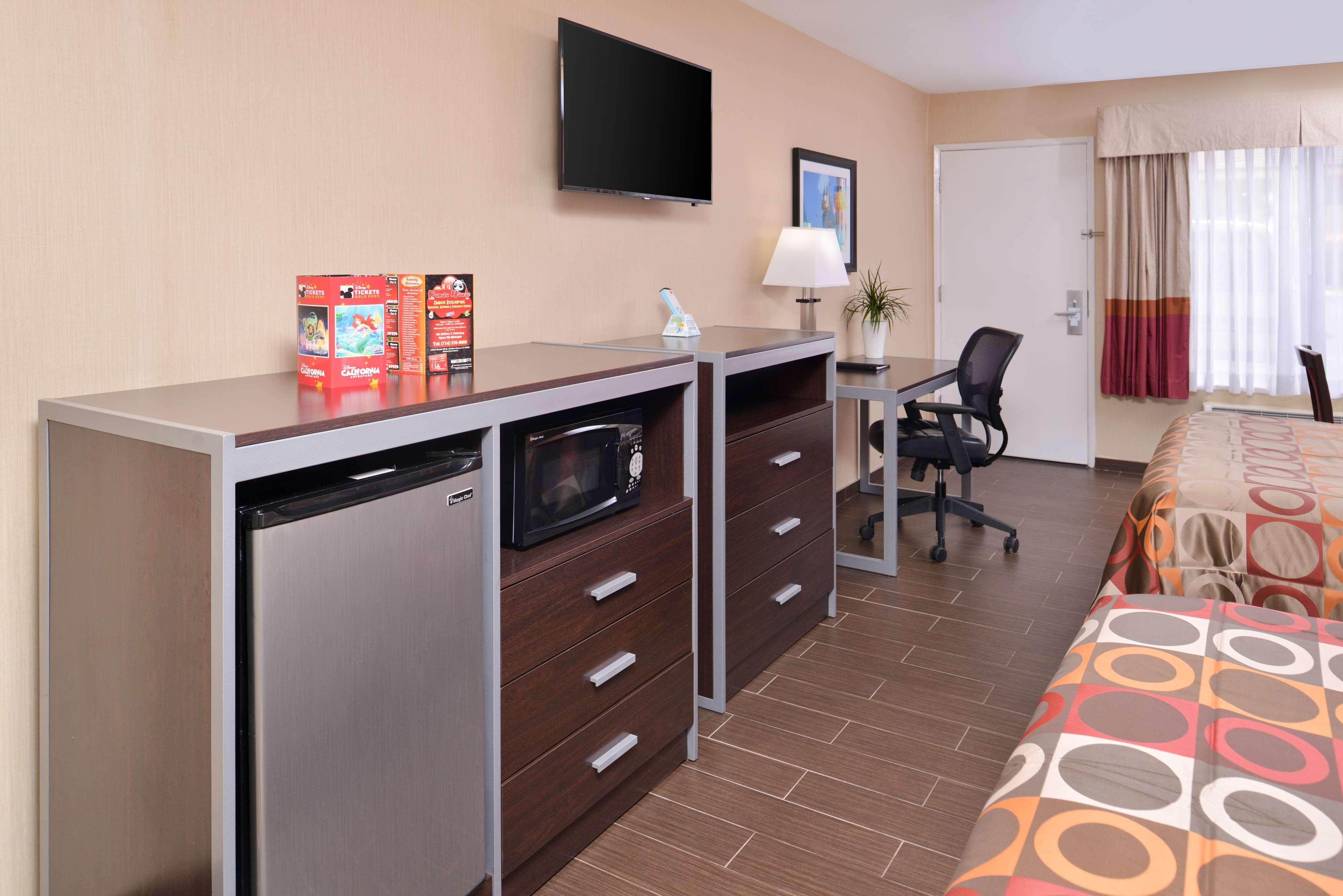 Best Western Plus Raffles Inn & Suites Anaheim Dış mekan fotoğraf