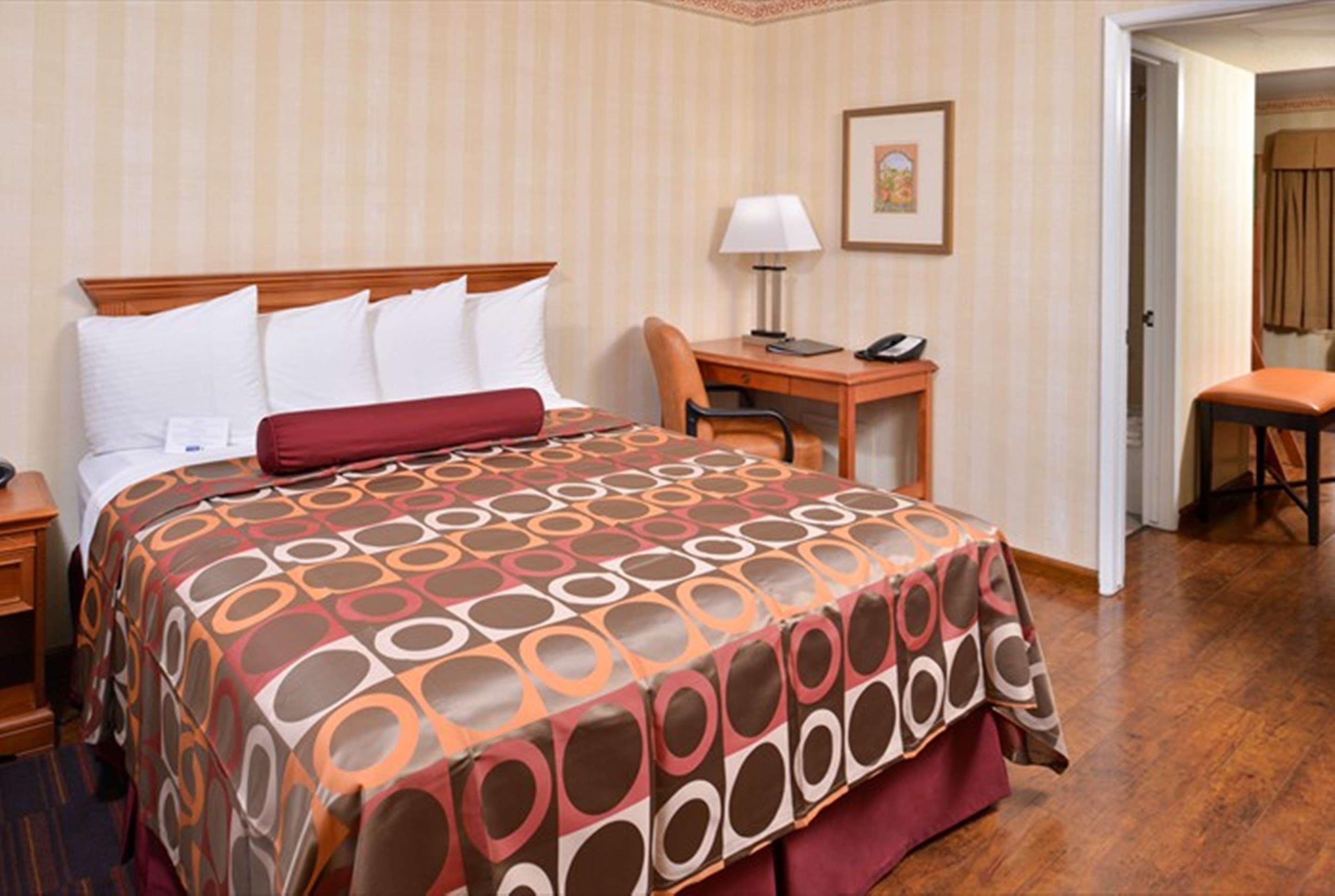 Best Western Plus Raffles Inn & Suites Anaheim Dış mekan fotoğraf