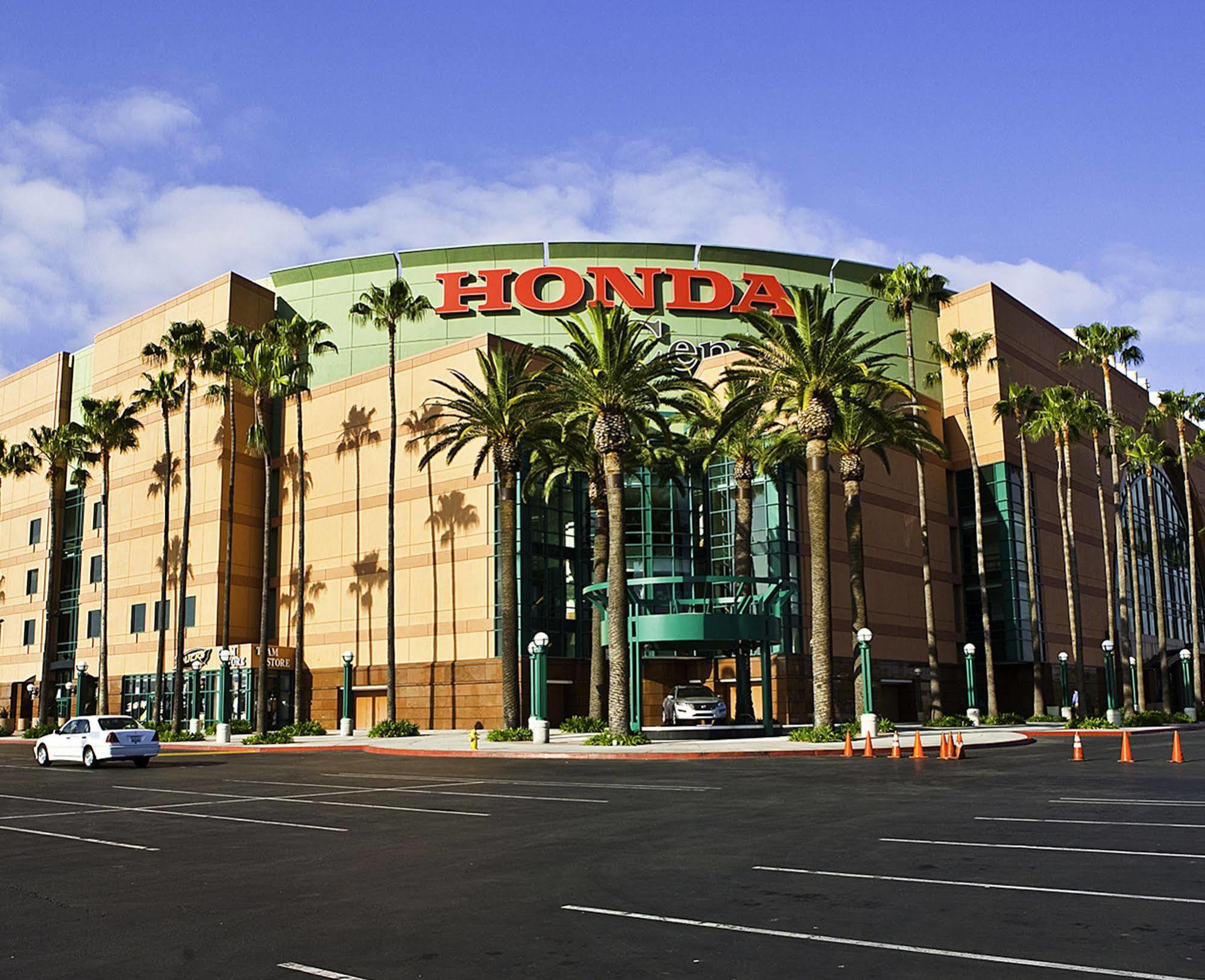 Best Western Plus Raffles Inn & Suites Anaheim Dış mekan fotoğraf