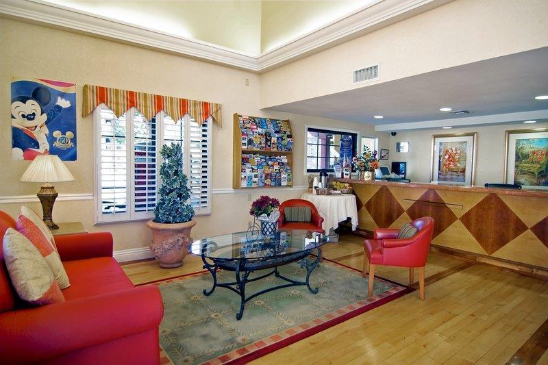 Best Western Plus Raffles Inn & Suites Anaheim Restoran fotoğraf