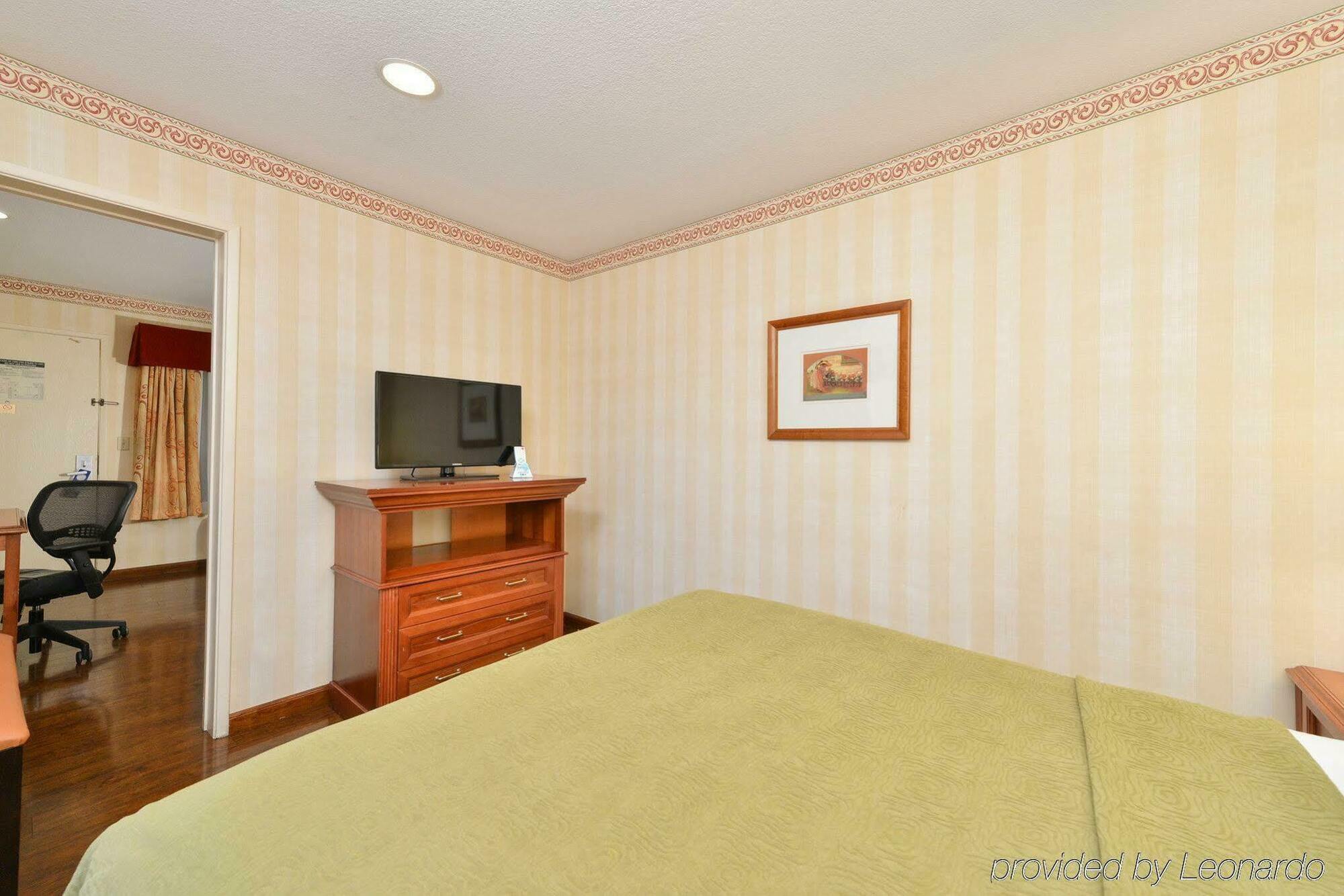 Best Western Plus Raffles Inn & Suites Anaheim Dış mekan fotoğraf
