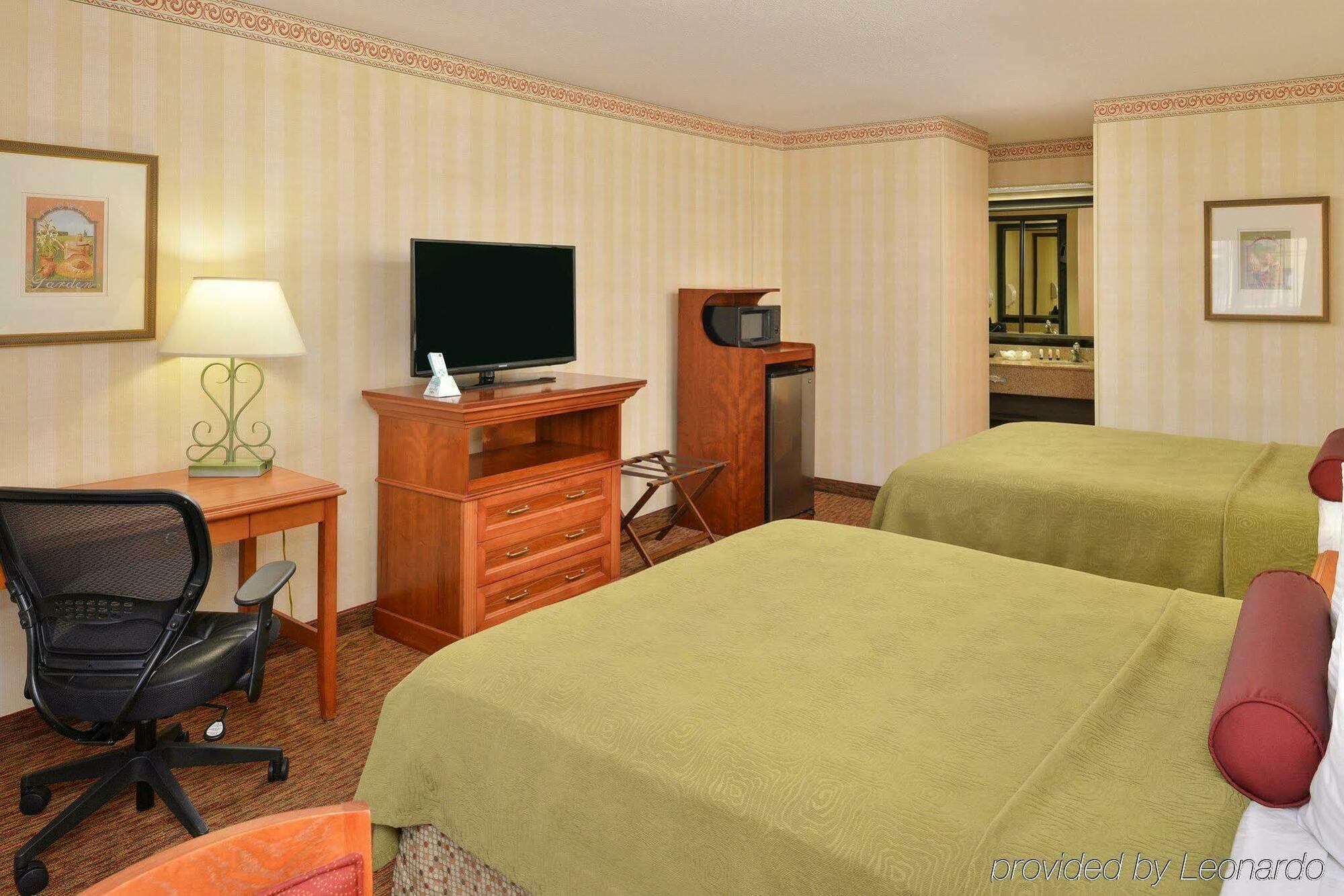 Best Western Plus Raffles Inn & Suites Anaheim Dış mekan fotoğraf